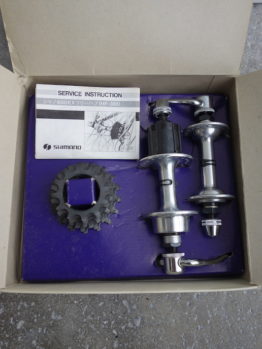 Complete set of Shimano 600 EX hubs with 6 speed UniGlide cassette