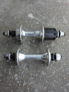 1980s Shimano Deore XT M730 UG bolt on pair of hubs