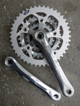 Sugino Impel 350 Compact triple chainset
