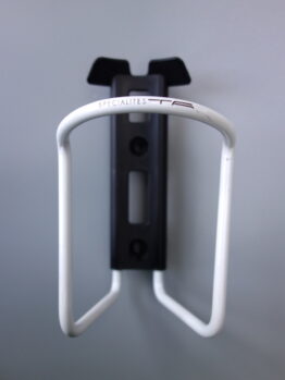 T.A Specialites Sierra water bottle cage – White