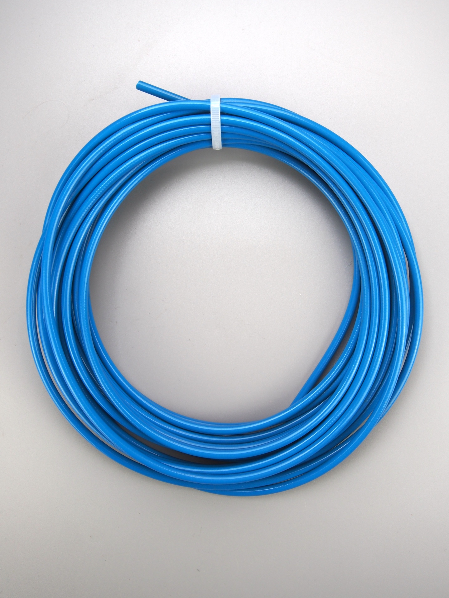 Dia-Compe 5mm brake outer cable by the metre – Royal Blue