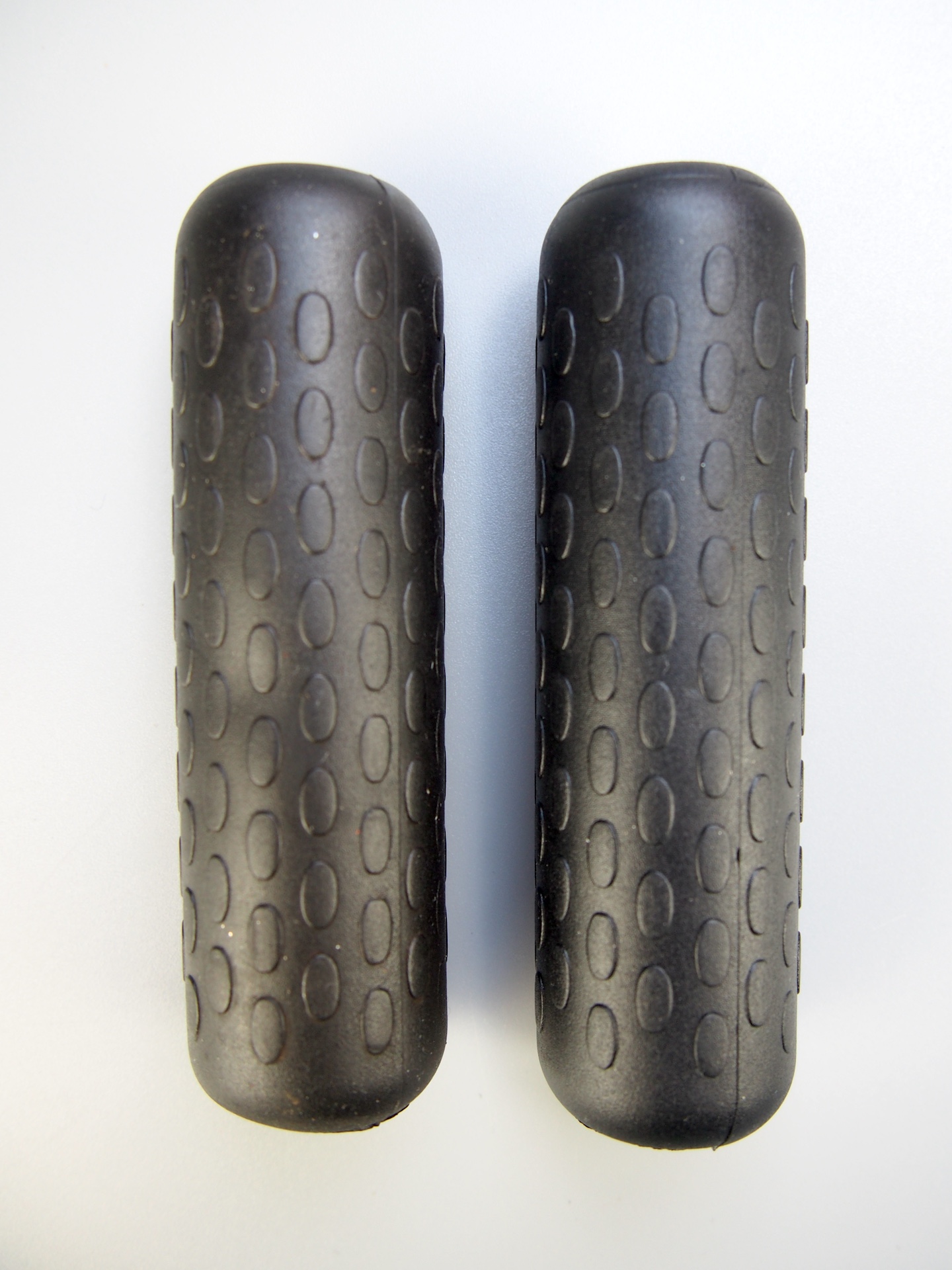 Plastiche Cassano flat bar grips – Black