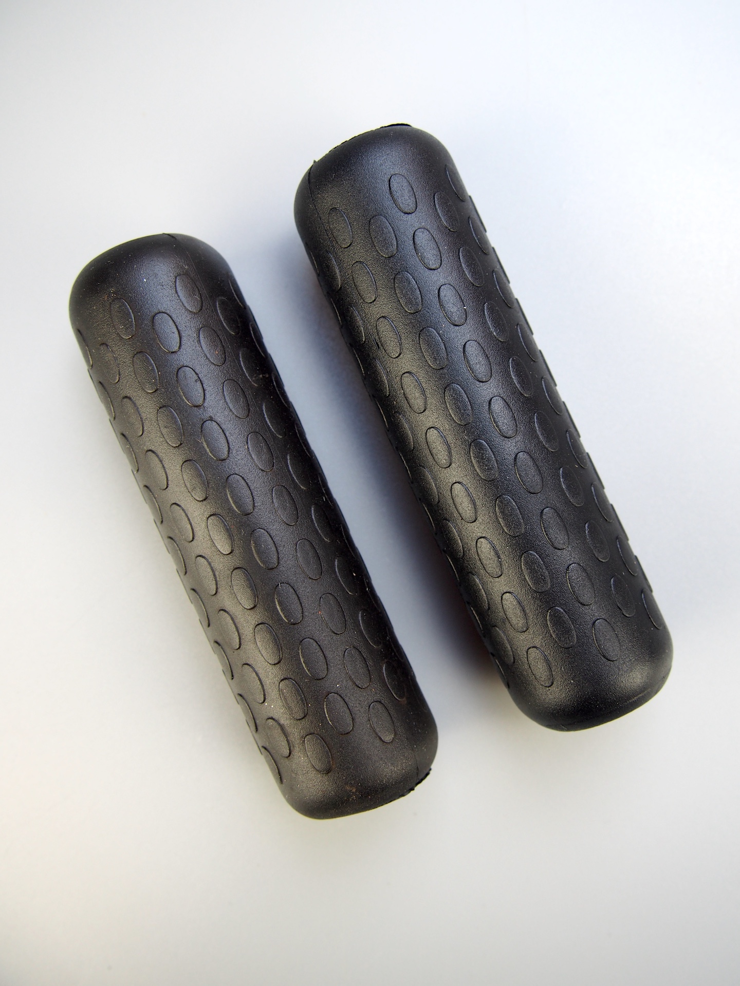 Plastiche Cassano flat bar grips – Black 2 Plastiche Cassano flat bar grips – Black